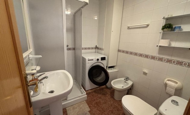 Venta - Apartamento / piso -
Torrevieja - Centro