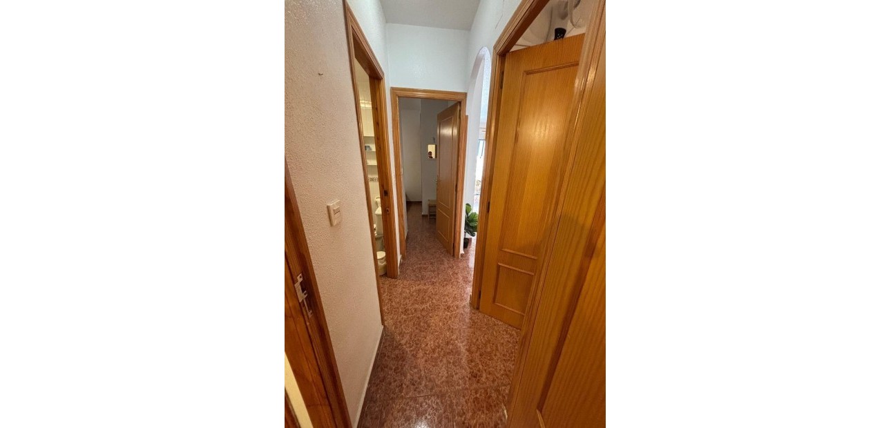 Venta - Apartamento / piso -
Torrevieja - Centro