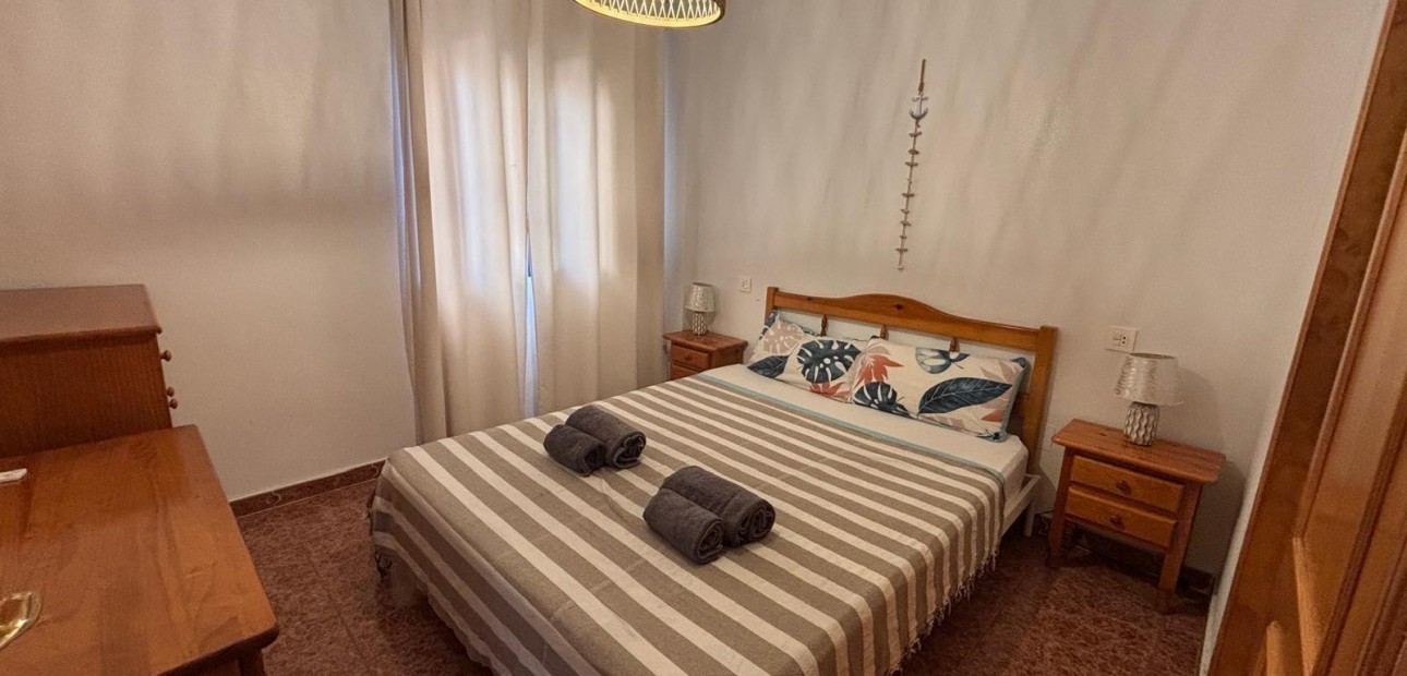 Venta - Apartamento / piso -
Torrevieja - Centro