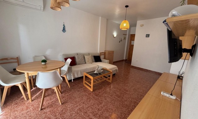 Venta - Apartamento / piso -
Torrevieja - Centro