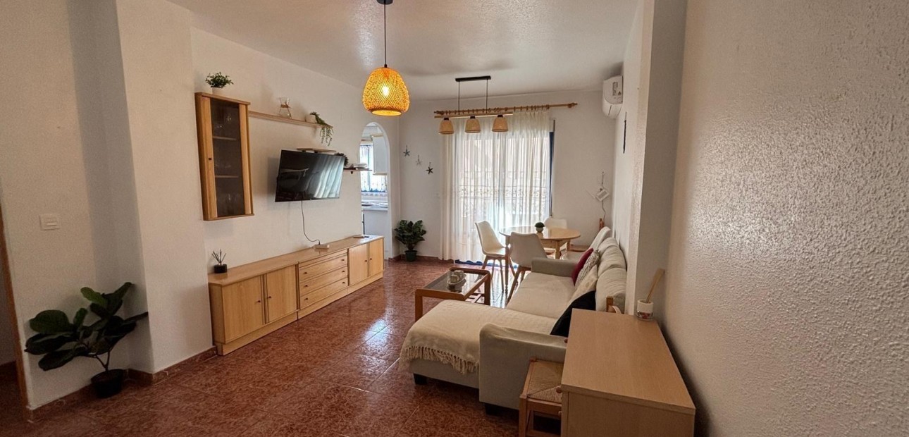Venta - Apartamento / piso -
Torrevieja - Centro