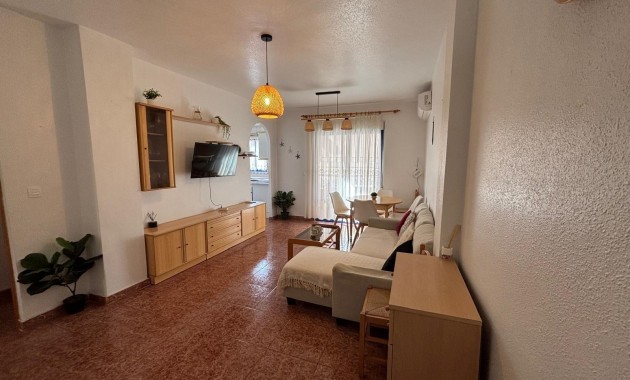 Venta - Apartamento / piso -
Torrevieja - Centro