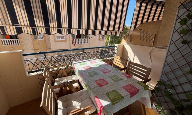 Venta - Apartamento / piso -
Torrevieja - Centro