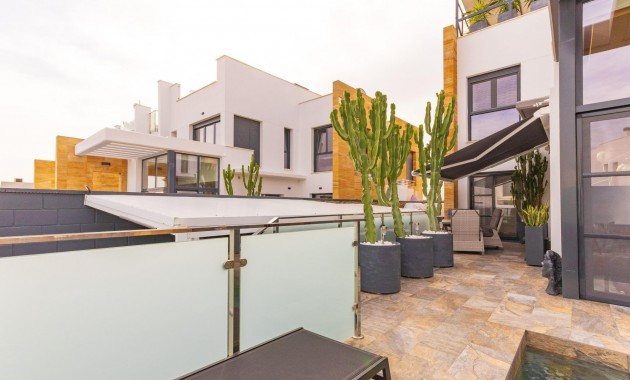 Venta - Villa -
Orihuela Costa - Lomas de Cabo Roig