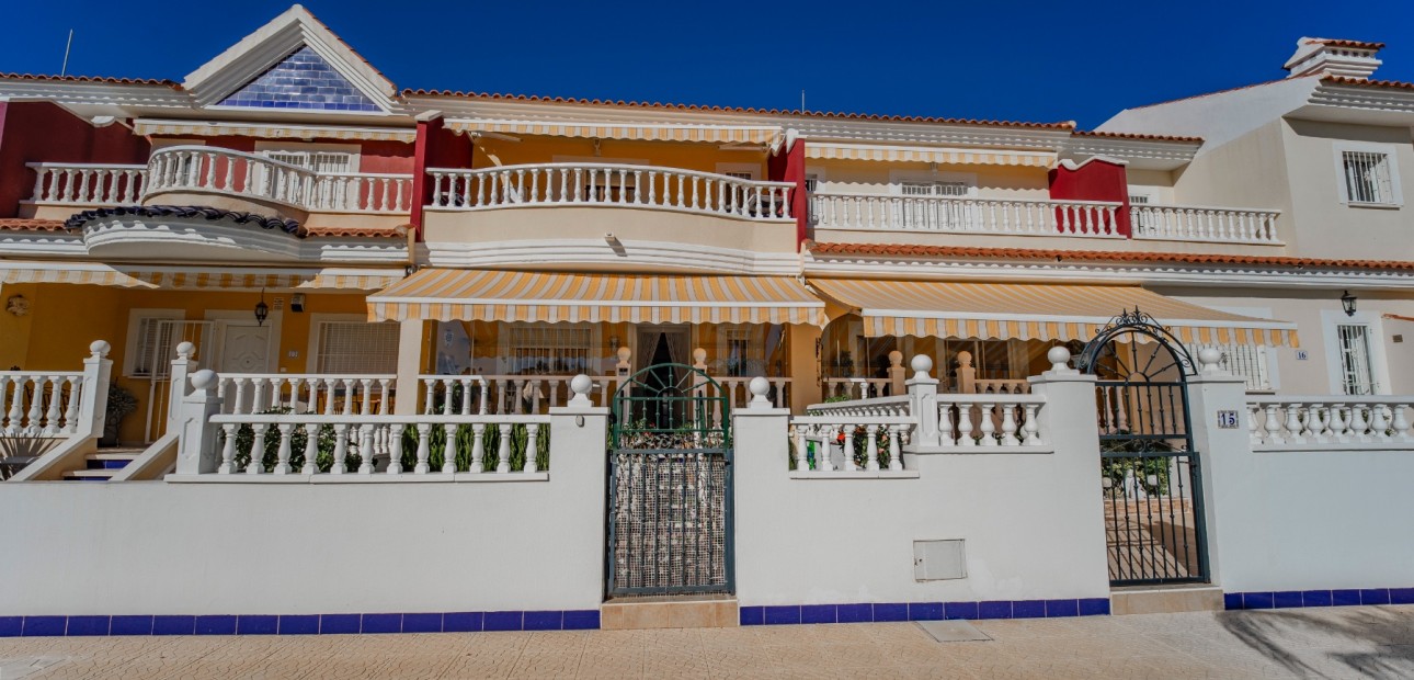 Venta - Adosado -
Ciudad Quesada - Lo Marabu