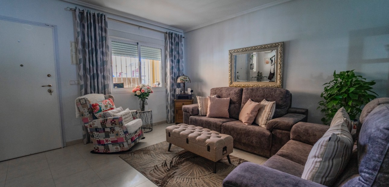 Venta - Adosado -
Ciudad Quesada - Lo Marabu