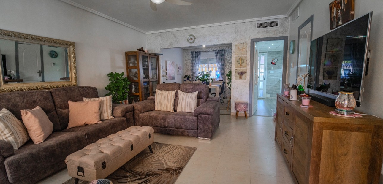 Venta - Adosado -
Ciudad Quesada - Lo Marabu