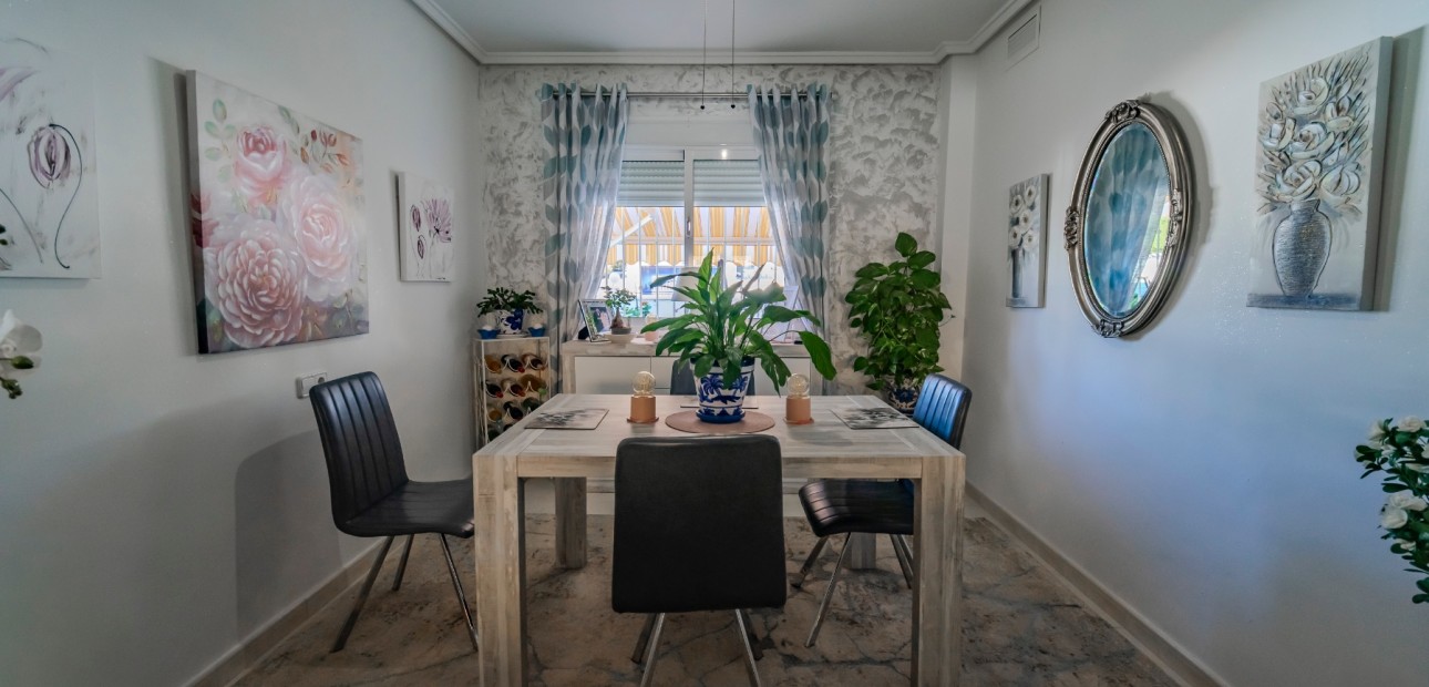 Venta - Adosado -
Ciudad Quesada - Lo Marabu