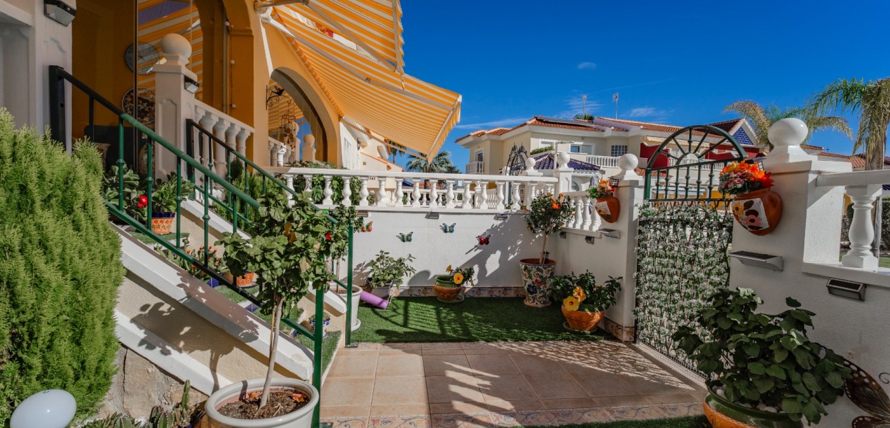 Venta - Adosado -
Ciudad Quesada - Lo Marabu