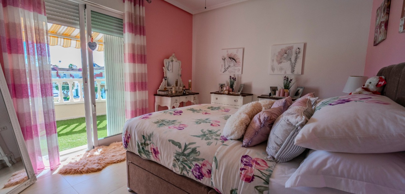 Venta - Adosado -
Ciudad Quesada - Lo Marabu