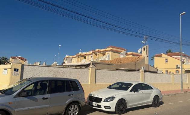 Sale - Villa -
Orihuela Costa - Playa Flamenca Norte