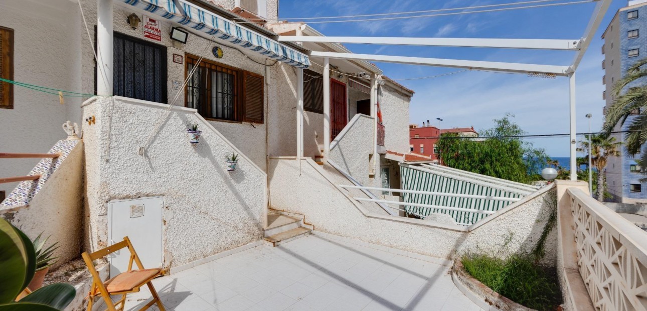 Sale - Bungalow -
Torrevieja - La Mata