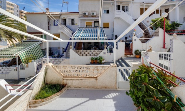 Sale - Bungalow -
Torrevieja - La Mata