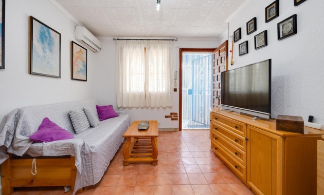 Sale - Bungalow -
Torrevieja - La Mata