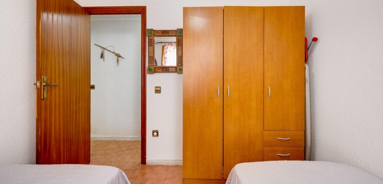 Sale - Bungalow -
Torrevieja - La Mata