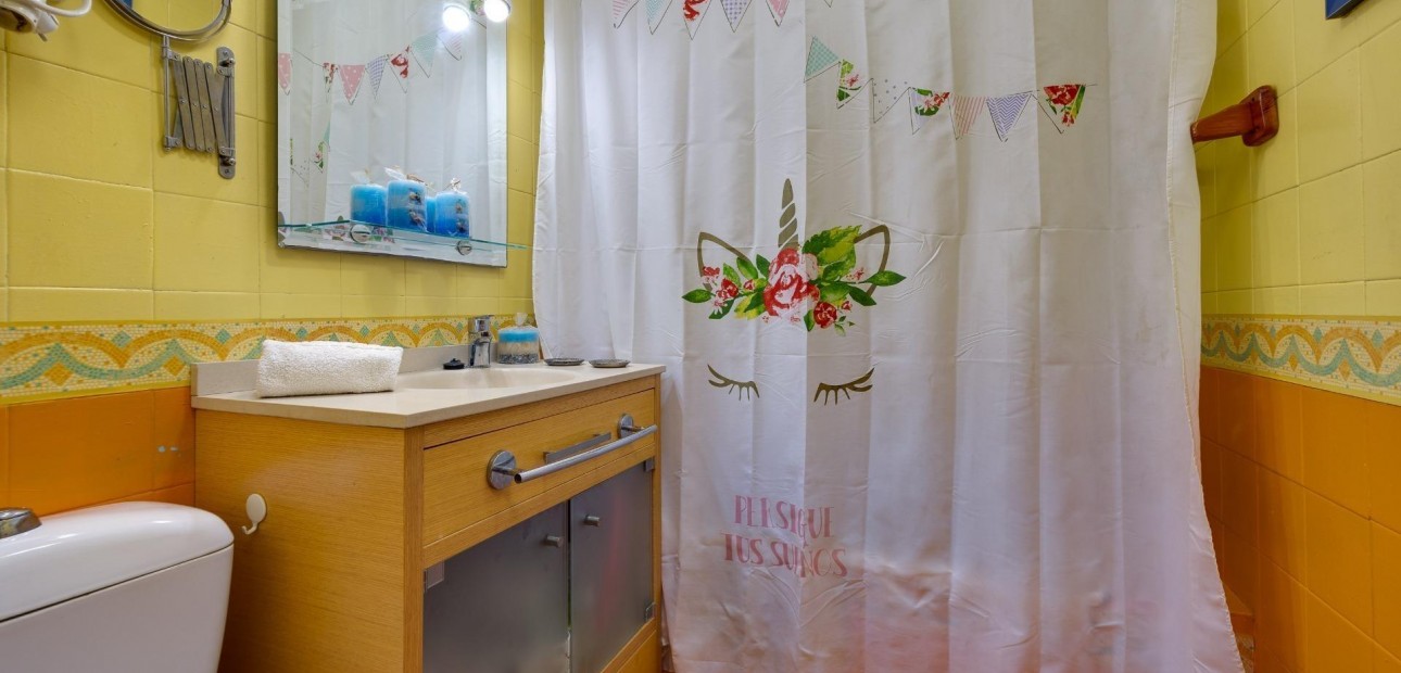 Sale - Bungalow -
Torrevieja - La Mata