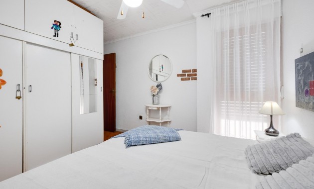 Sale - Bungalow -
Torrevieja - La Mata