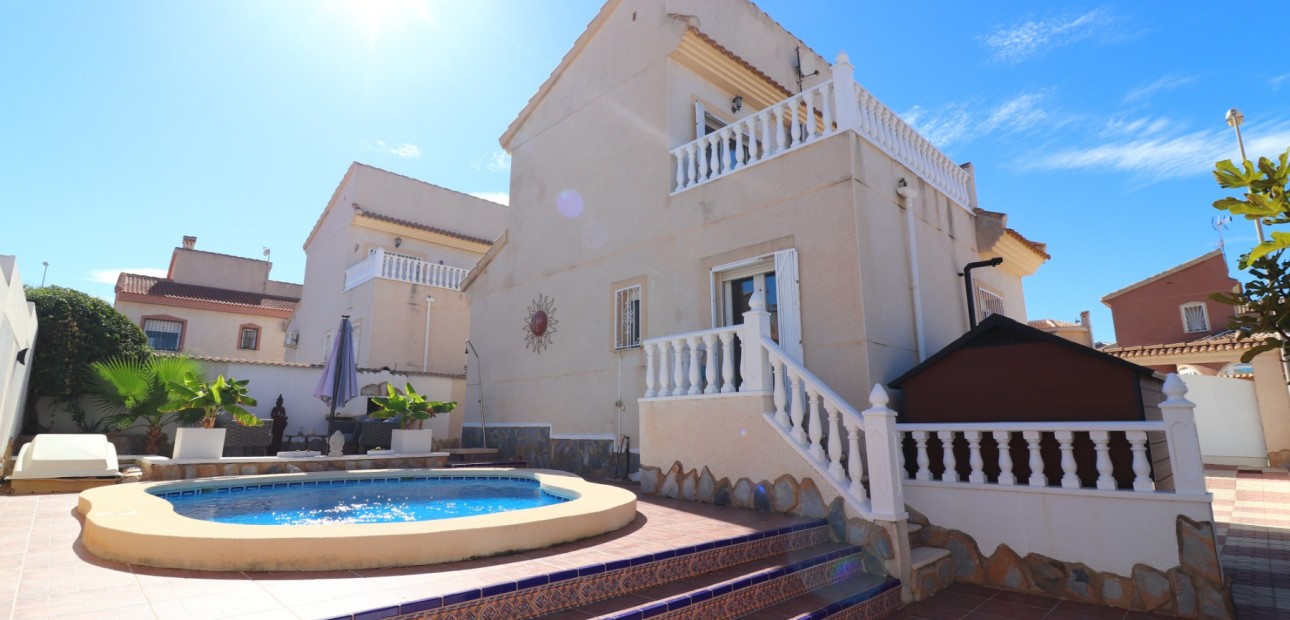 Sale - Detached Villa -
Benimar - Benimar II