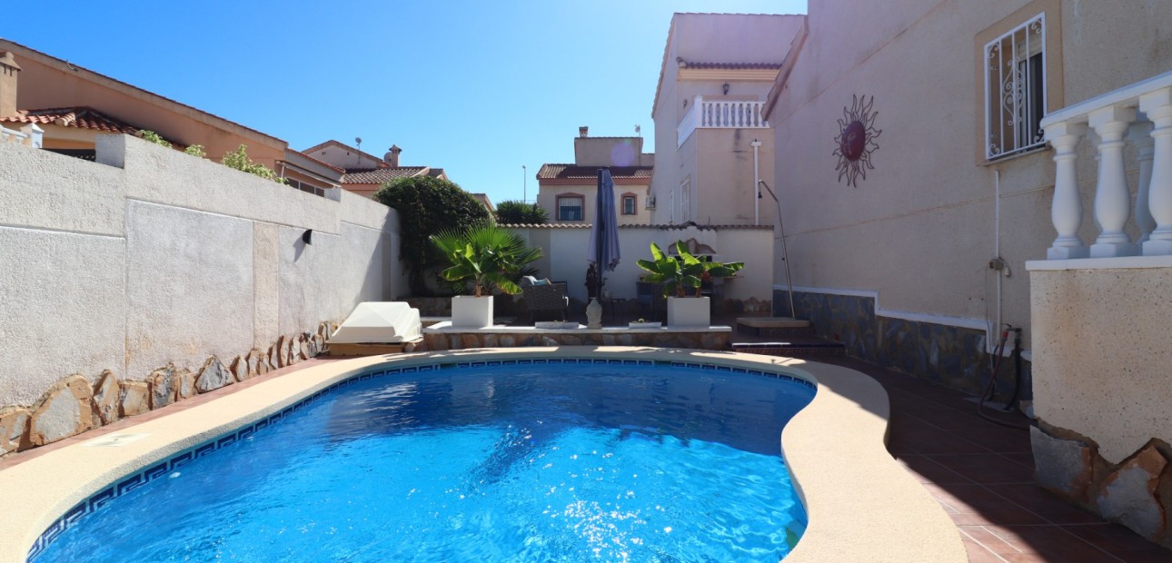 Sale - Detached Villa -
Benimar - Benimar II