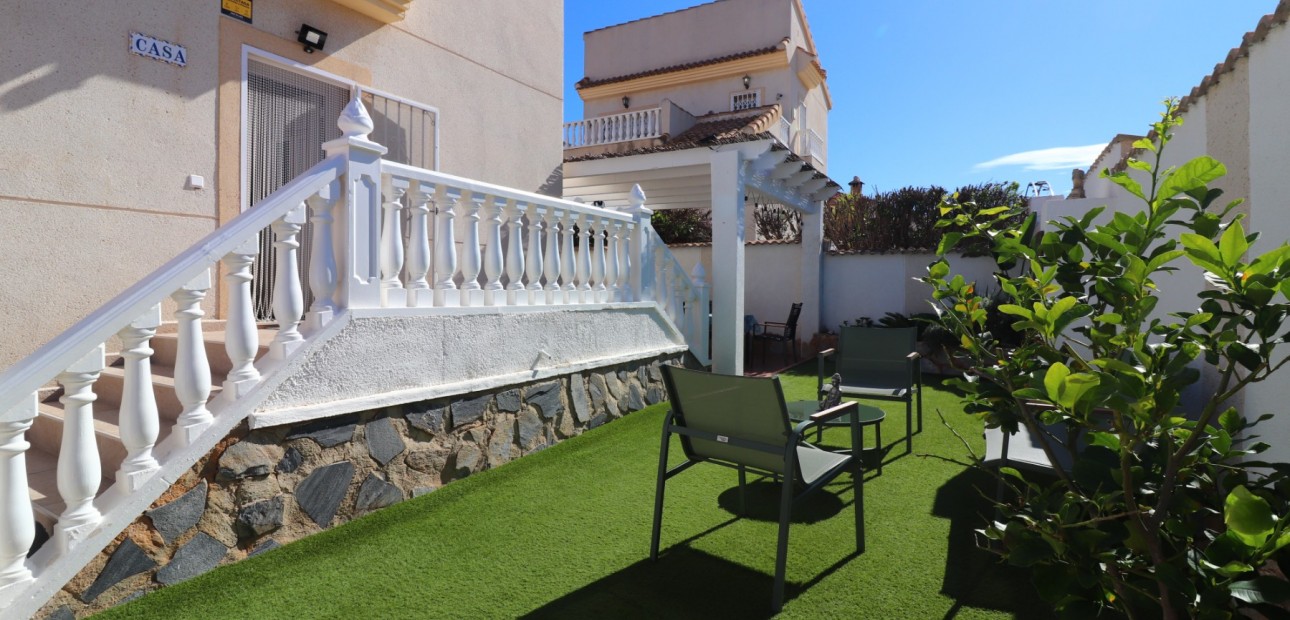 Sale - Detached Villa -
Benimar - Benimar II