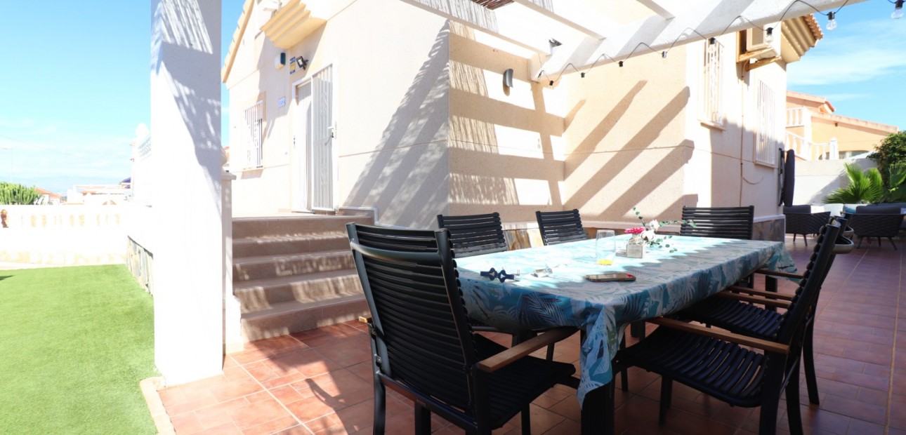 Sale - Detached Villa -
Benimar - Benimar II