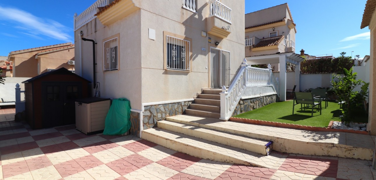 Sale - Detached Villa -
Benimar - Benimar II