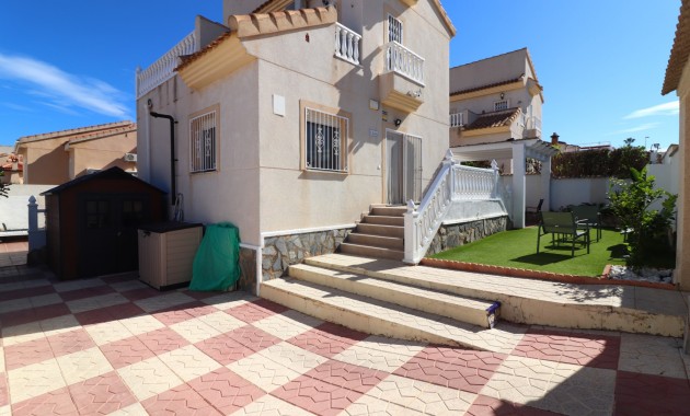 Sale - Detached Villa -
Benimar - Benimar II