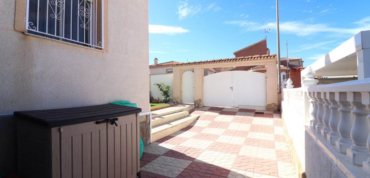 Sale - Detached Villa -
Benimar - Benimar II