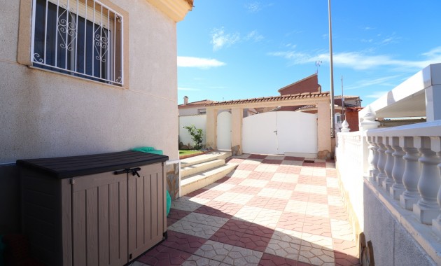 Sale - Detached Villa -
Benimar - Benimar II