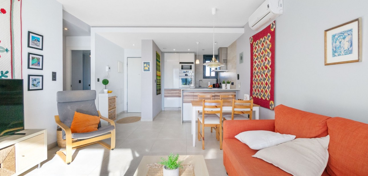 Sale - Apartment / flat -
Torrevieja - Punta Prima