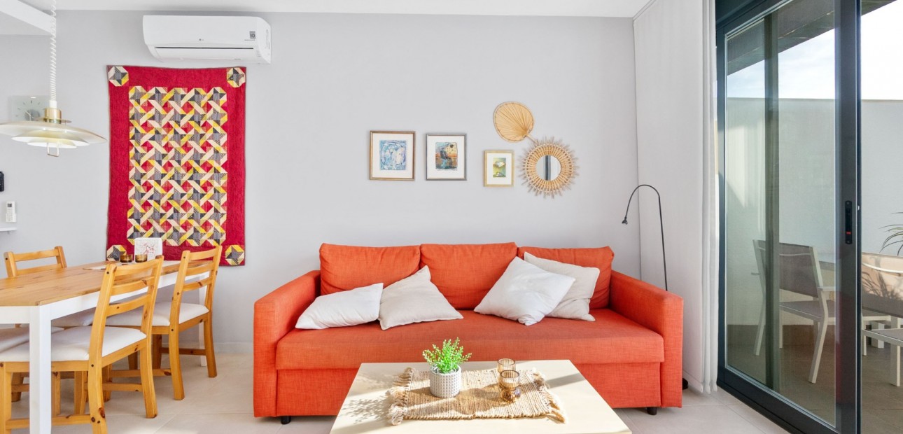 Sale - Apartment / flat -
Torrevieja - Punta Prima