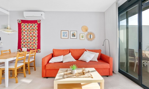 Sale - Apartment / flat -
Torrevieja - Punta Prima