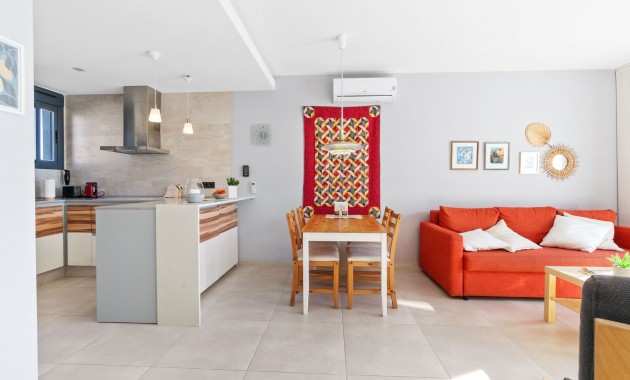 Sale - Apartment / flat -
Torrevieja - Punta Prima