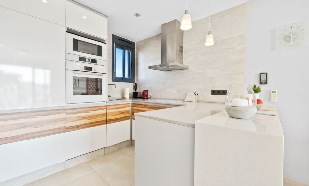 Sale - Apartment / flat -
Torrevieja - Punta Prima