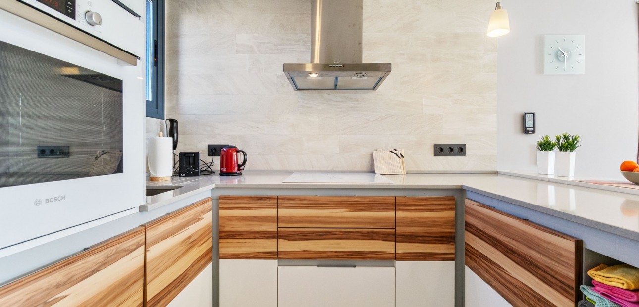 Sale - Apartment / flat -
Torrevieja - Punta Prima