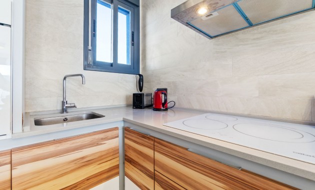 Sale - Apartment / flat -
Torrevieja - Punta Prima