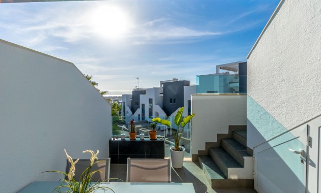 Sale - Apartment / flat -
Torrevieja - Punta Prima