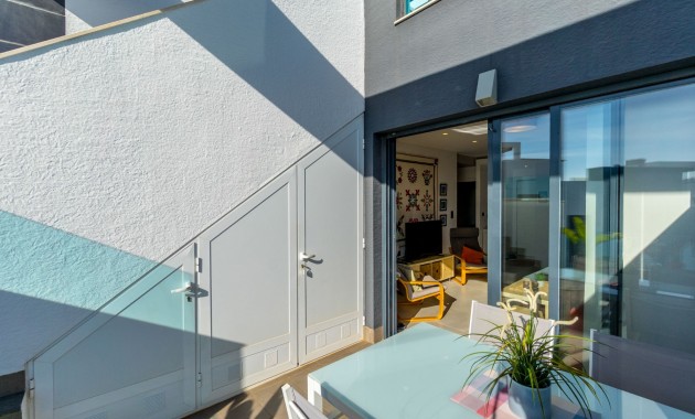 Sale - Apartment / flat -
Torrevieja - Punta Prima