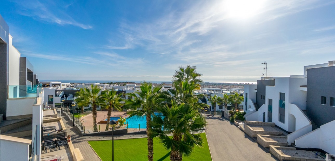 Sale - Apartment / flat -
Torrevieja - Punta Prima