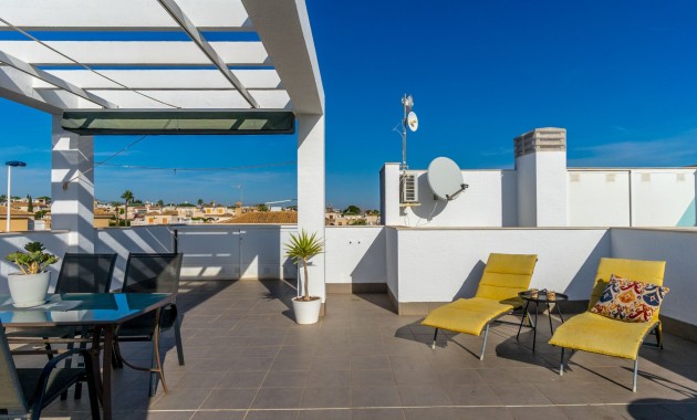 Sale - Apartment / flat -
Torrevieja - Punta Prima