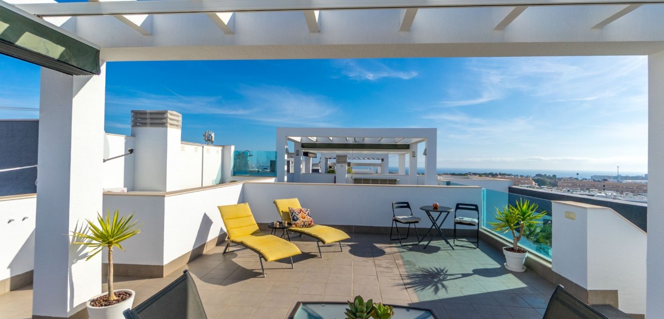 Sale - Apartment / flat -
Torrevieja - Punta Prima