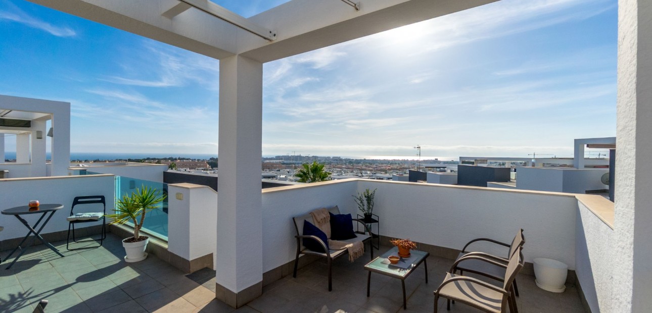 Sale - Apartment / flat -
Torrevieja - Punta Prima