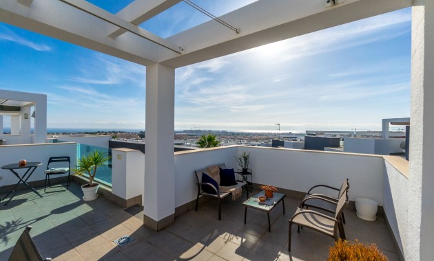 Sale - Apartment / flat -
Torrevieja - Punta Prima