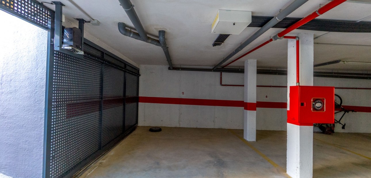 Sale - Apartment / flat -
Torrevieja - Punta Prima