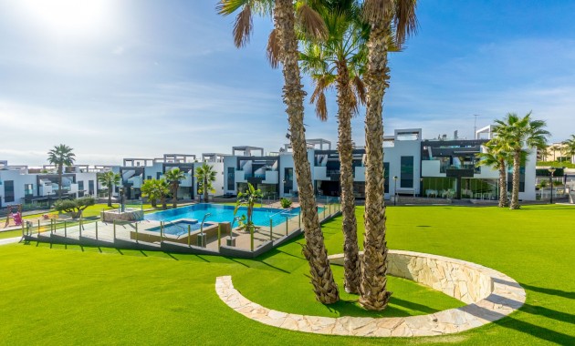 Sale - Apartment / flat -
Torrevieja - Punta Prima