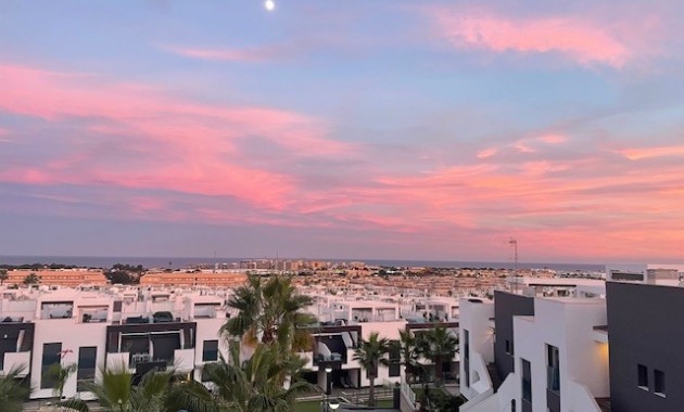 Sale - Apartment / flat -
Torrevieja - Punta Prima