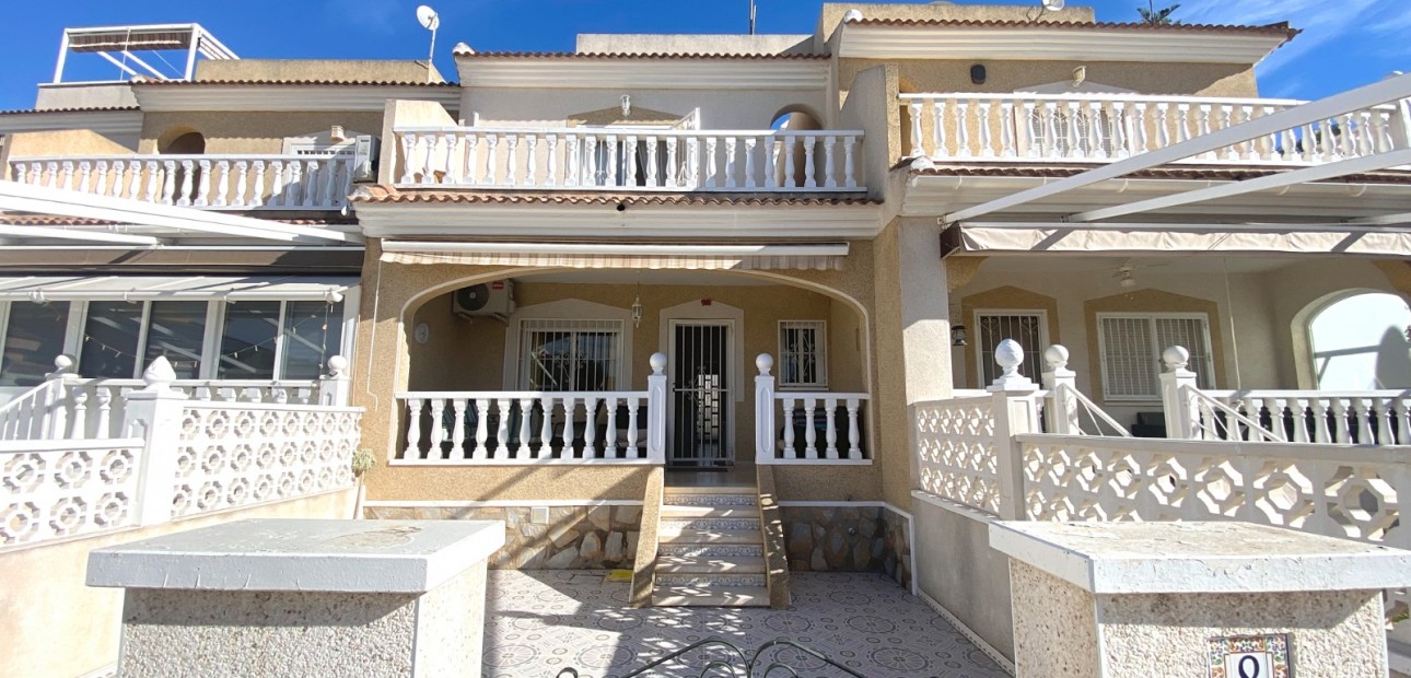 Sale - Townhouse -
Benijofar - Monte Azul