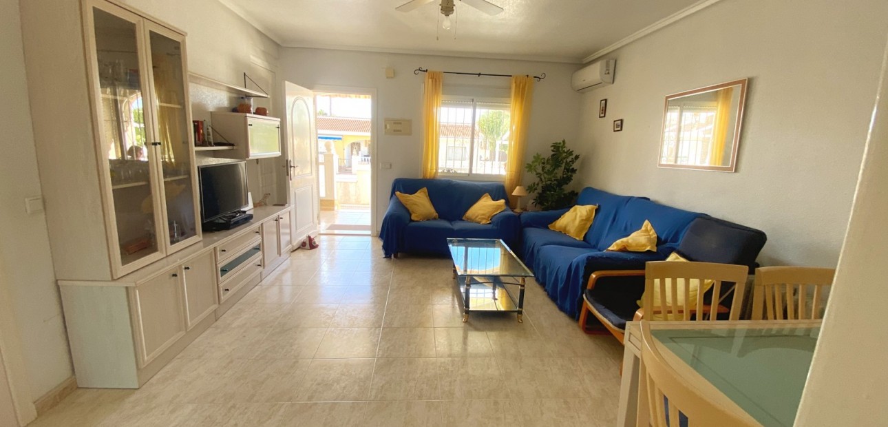 Sale - Townhouse -
Benijofar - Monte Azul