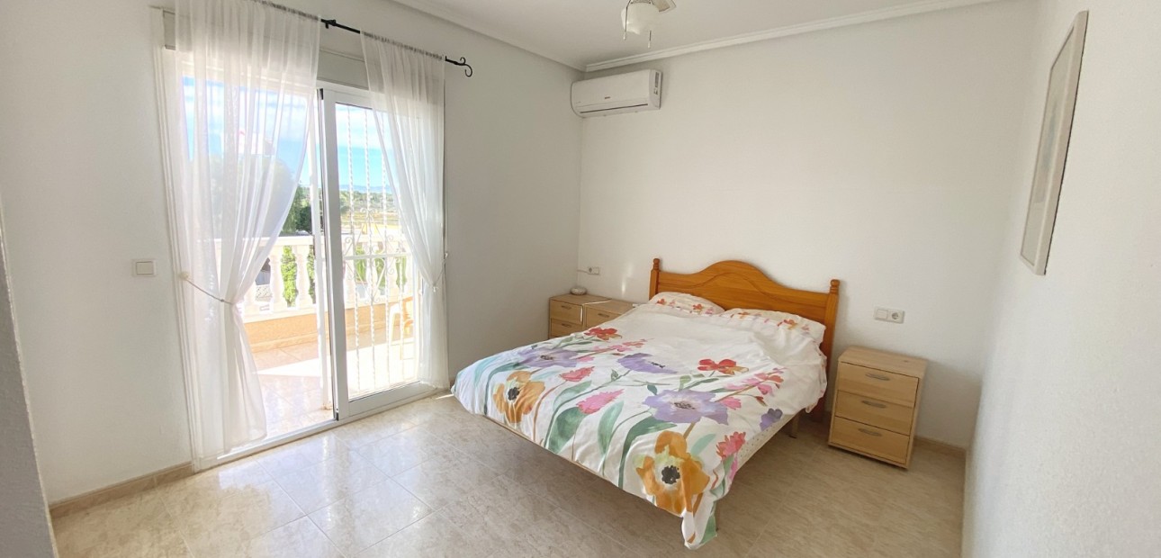 Sale - Townhouse -
Benijofar - Monte Azul