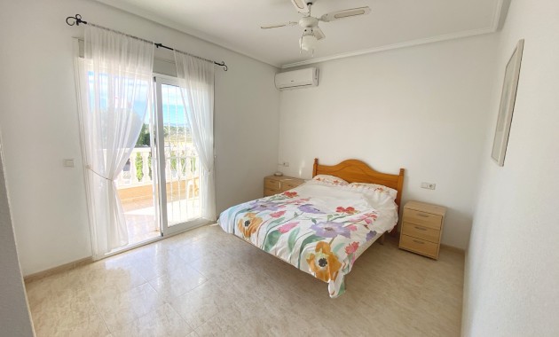 Sale - Townhouse -
Benijofar - Monte Azul